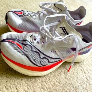 MEN'S ENDORPHIN ELITE Size 9 worn once for training